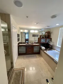 EXPERIENCE OUR UNIQUE OCEAN VIEW RESORT STYLE PROPERTY LOCATED IN KEY LARGO! - Image 2