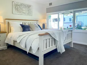 A true classic Peninsula home abounding with character and charm (sleeps 8) - Image 4