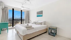 Beachfront Escape in Surfers Paradise - CoastHM - Image 5