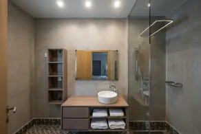 Seafront Luxury in Crete With Private Pool & Sauna - Image 4