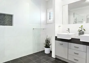 Luxury stay with spectacular mountain and sea views. 6 min walk to beach - Image 2