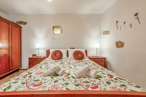 Holiday Home Stone Wall - Image 3