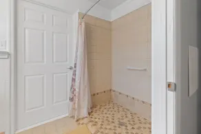 \"Seawatch Tower\" - SF Home w/ Private Pool, 3 BR / 3.5 Bath, Covered Roof Deck, Sleeps 10 Max - Image 4