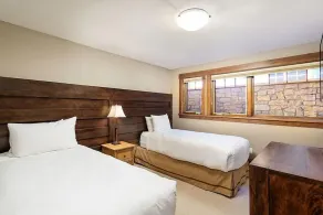 Fasching Haus Unit 5, Deluxe Condo with Great Natural Light & Amazing Location - Image 5