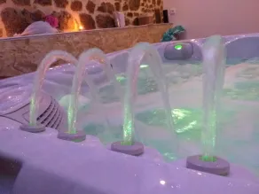 Le Ptit Spa de L'Abbaye Suite love et Spa privé - Image 3