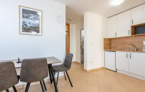 Beach front apartment in Kosljun with WiFi - Image 5
