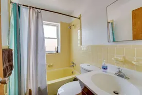 Charming & Tasteful Fully Furnished Home! - Image 3