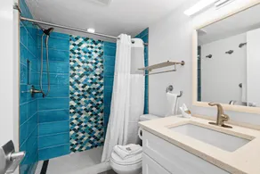 Bay View Inn 202 - Image 3