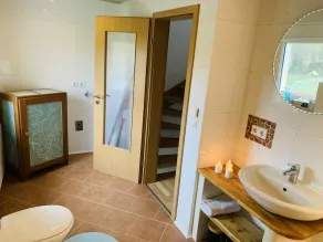 Fully equipped vacation home with large garden-just 7 minutes from the lake - Image 5