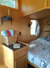 \"Heiwana\" tiny home on 11 acre park-like farm - Image 2