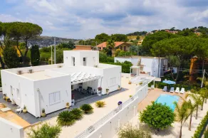 IN AVOLA, ZWISCHEN NOTO UND SIRACUSA, NEUE VILLA MIT PRIVATEM POOL - Image 2