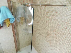 Lägenhet med 1 sovrum upp till 4 personer med stor terrass på övervåningen - Image 2