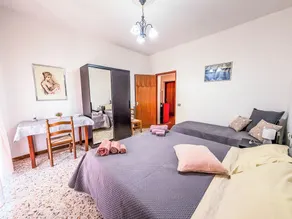 Detached house with private pool near Bolsena and Orvieto. - Image 3