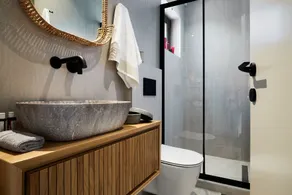 Paradis privé avec piscine chauffée et vue panoramique sur la mer à couper le souffle - Image 2