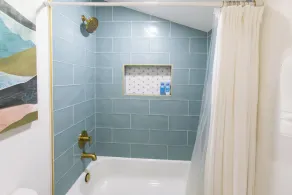 Sparkling Clean, Stylish 1-bdrm w/parking - 5 min to hiking & beach! - Image 3