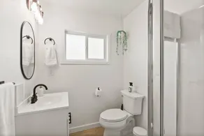 Bungalow 29 Chic Mins To Dwntwn Pet Friendly - Image 3