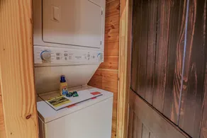 Livin' The Dream - Secluded Luxury Cabin on River's Edge - Image 3