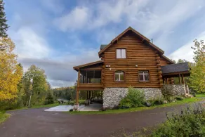 Tettegouche Lodge 8BR-6.5Bath & 32 acres of outdoors relaxation ON Baptism River - Image 5