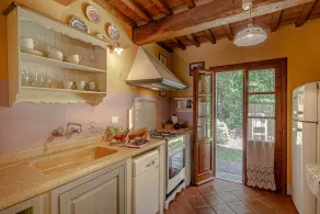 Elegante apartamento rodeado de naturaleza con piscina - Image 5