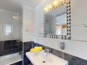 Panorama double room - Hotel-Appartement Tristenau - Image 4