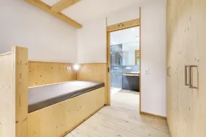 Large vacation apartment, 52sqm, 1 bedroom, 1 living/bedroom, max. 4 persons - Image 4