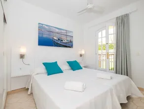 Dans un complexe bien entretenu avec piscine et balcon - Girasol Garden Superior 2 D - Image 3