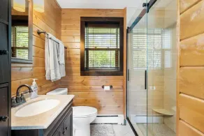Beautiful Log Cabin on the River with Hot Tub - Image 2
