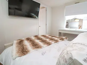 Lodge - Image 3