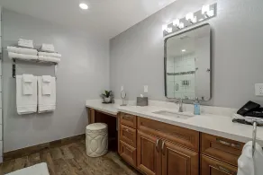 Relaxing Mesa 4BR Home with 2 En Suite Bedrooms, Pool/BBQ - Image 3