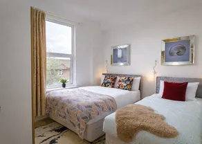 Botanic Apartment Central-Parking-sleep3 - Image 5