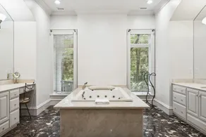 340 Low Oak Woods: $ 300 Beach Gear / Bike Credit, West Beach, Privat Pool - Image 2