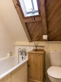 Cottage 1 - sleeps 4 guests  in 2 bedrooms - Image 2