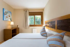2 Bedrooms, Mountain View, HEATED POOL, Heating, Terrace, Free Wifi (5) - Image 5