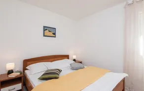Cozy home in Sokolic with WiFi - Image 5