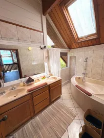 Villa Maharepa Beach by ENJOY VILLAS/3 bdrm with AC/2 bath/private pool + beach - Image 3