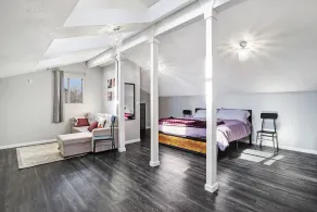 Newly Updated Dixon Wine House. 2 Bedroom 3 Story with room for 8.  - Image 5