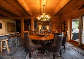 Lakefront Lodge på Lake Swift - Image 3