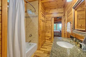 Stunning Views, 3 King Suites, Relax in Luxury - MasterPeace Cabin - Image 2