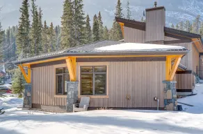 A Peaceful Mountain Retreat in one of Banff's Most Elegant Homes - Image 3
