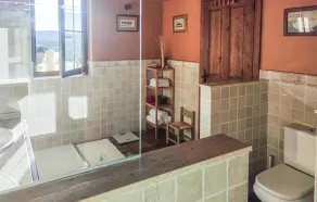 Awesome home in Navarredonda de Gredos with WiFi and 3 Bedrooms - Image 4