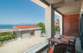Nice Apartment In Sutivan With House Sea View - Image 5