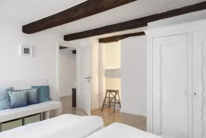 \"Stay\" 200-year-old farmhouse with pool and garden for up to 26 people - Image 5