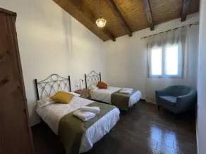 Apartamento Número 8 con Terraza Balcón - Image 4