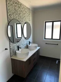 Modern 4 bedroom house -5 minutes to Bendigo cbd - Image 4