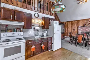 Beautiful Red Chalet with  Hot-Tub and Sauna in Poconos - Image 4