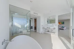 Luxury Villa Phoenix - Image 3