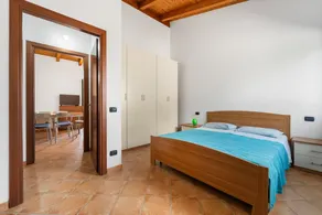 Résidence Sulcis 4 avec vue sur les montagnes, terrasse partagée & A/C - Image 4