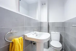 Maikran Collection Campello Beachside Apartment - Image 4