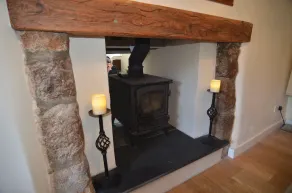 Character Cottage in Dartmoor National Park, Devon. - Image 3