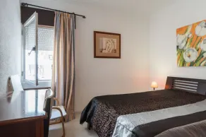 Ezra Apartment, Quarteira, Algarve - Image 4